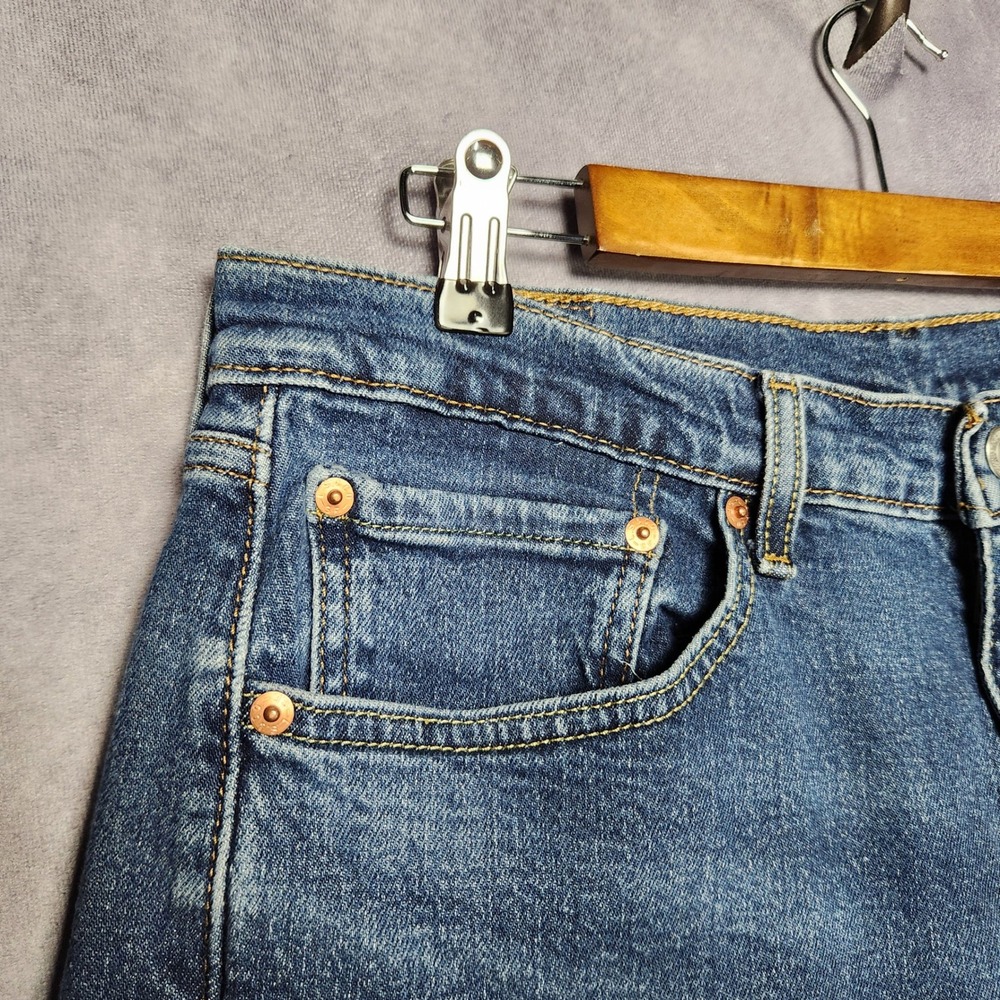 Levis 505 Mens Regular Fit Jeans size 36x32 Straight Fit Zipper Fly Denim - Picture 12 of 16